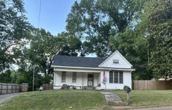113 E Forest Avenue, Jackson, TN 38301