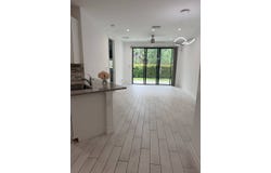 7380 Rockefeller Dr., Naples, FL 34119