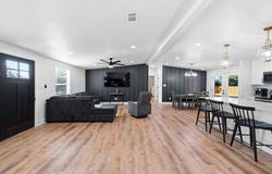 211 Oak Ridge Dr, Center Point, TX 78010