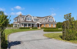 430 Jobs Ln, Bridgehampton, NY 11932