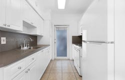 315 69th St, Miami Beach, FL 33141