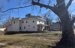 1502 N Grant Avenue, Springfield, MO 65803