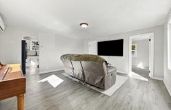 1216 S 3rd Ave, Pasco, WA 99301-5706