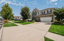 562 Preston Trails Drive, Pickerington, OH 43147