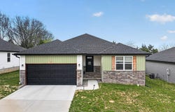 738 Swiss Road, Marshfield, MO 65706