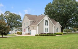 8097 Little England Road, Hayes, VA 23072