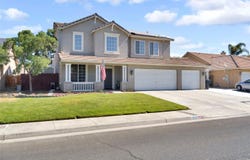 1068 W Pepper Drive, Hanford, CA 93230