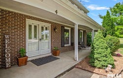 4 PARKWAY Road, Springfield, IL 62712