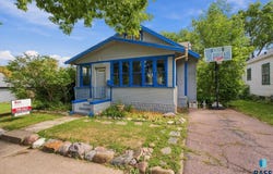 1408 S Summit Ave, Sioux Falls, SD 57105