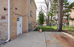 8805 Dee Road, Des Plaines, IL 60016