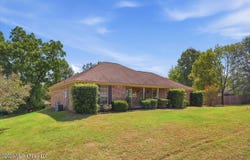 4263 Glennoak Circle, Byram, MS 39272