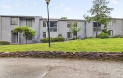9105 S Pointe Ridge Lane, Bloomington, IN 47401