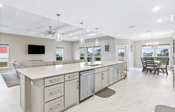 13 Westpointe Dr, ROCKPORT, TX 78382