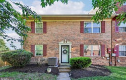 9899 HAGEL Circle, LORTON, VA 22079