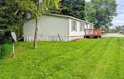 302 Polo Dr, Shelocta, PA 15774