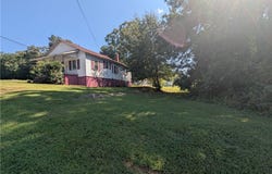 604 E South 2nd Street, Seneca, SC 29678