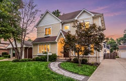 1341 Brophy Avenue, Park Ridge, IL 60068