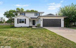 46500 Meadow Lane, Macomb, MI 48044