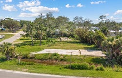 314 SE Twelfth St, Steinhatchee, FL 32359