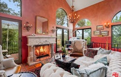 754 Basin Dr, Topanga, CA 90290