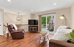 970 Pontiac Lane, Chanhassen, MN 55317