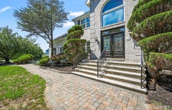 2 Verdi Road, Monroe, NJ 08831