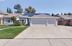 143 Lighthouse Way, Vacaville, CA 95688