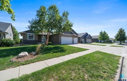 2900 S Statice Ave, Sioux Falls, SD 57106