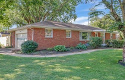 823 Wayne Drive, Heath, OH 43056