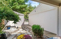 86 COUNTRY Place, Springfield, IL 62703