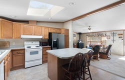 12 Autumn Gem Drive, Dummerston, VT 05301