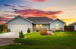 103 Atkinson Drive, Orange Grove, TX 78372
