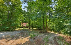 152 Cavanaugh Ln, Byrdstown, TN 38549