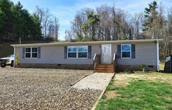 3767 Franklin Pike SE, Floyd, VA 24091