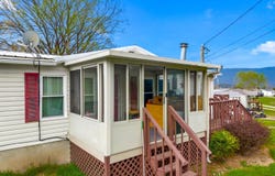 242 Cowan Lane, LaFollette, TN 37766