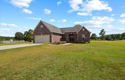 2 READ RD, ELLISVILLE, MS 39437