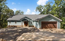 9 Lakeview TER, Mt Ida, AR 71957