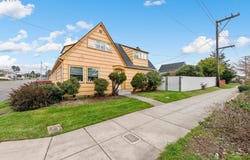 303 S Empire Blvd, CoosBay, OR 97420