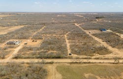 1826 County Road 2537, Moore, TX 78057
