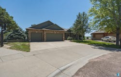 1901 W Tyler Cir, Brandon, SD 57005