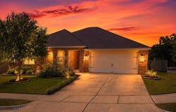 2416 Fall Leaf Court, Denton, TX 76209
