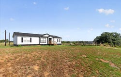 480 Brooks, Poteet, TX 78065