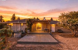 21932 SE ASH St, Gresham, OR 97030