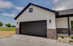 1041 Grafton Hills Drive, Grafton, IL 62037
