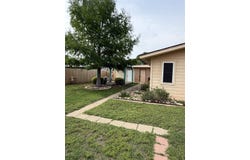 1306 E WALLACE ST., Llano, TX 78643