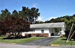 1201 N Hillview St, Lock Haven, PA 17745