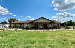 14323 S 321st East Avenue, Coweta, OK 74429