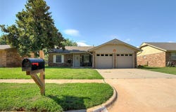 640 W Perry Drive, Mustang, OK 73064