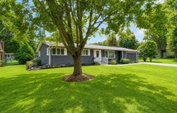 553 East Drive, Marshall, MI 49068