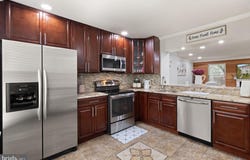 14932 HYATT Place, WOODBRIDGE, VA 22191